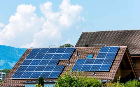 Symbolbild einer privaten Solaranlage in der Schweiz