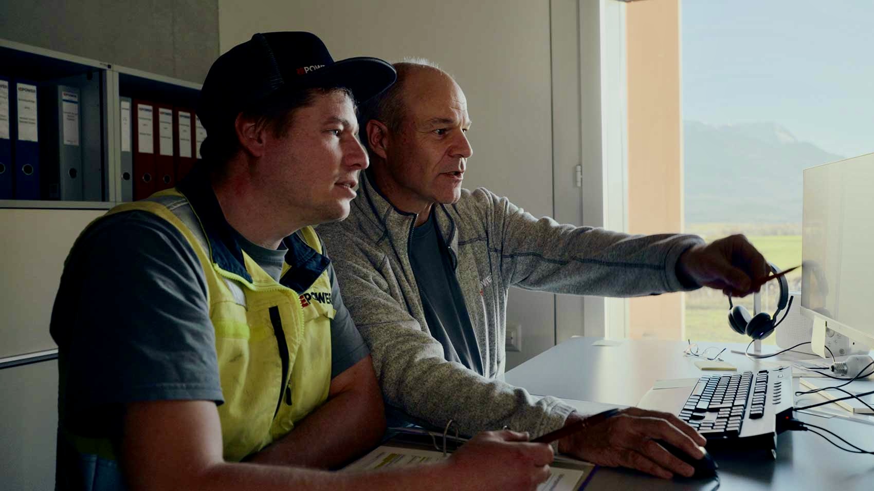 IA: Assistente per i nostri eroi della rete – riunione con Hellrigl