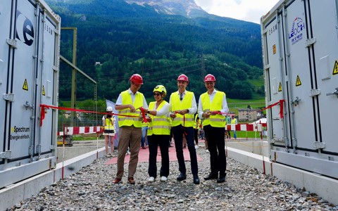 Repower weiht ihren Batteriespeicher "Multiflex" ein