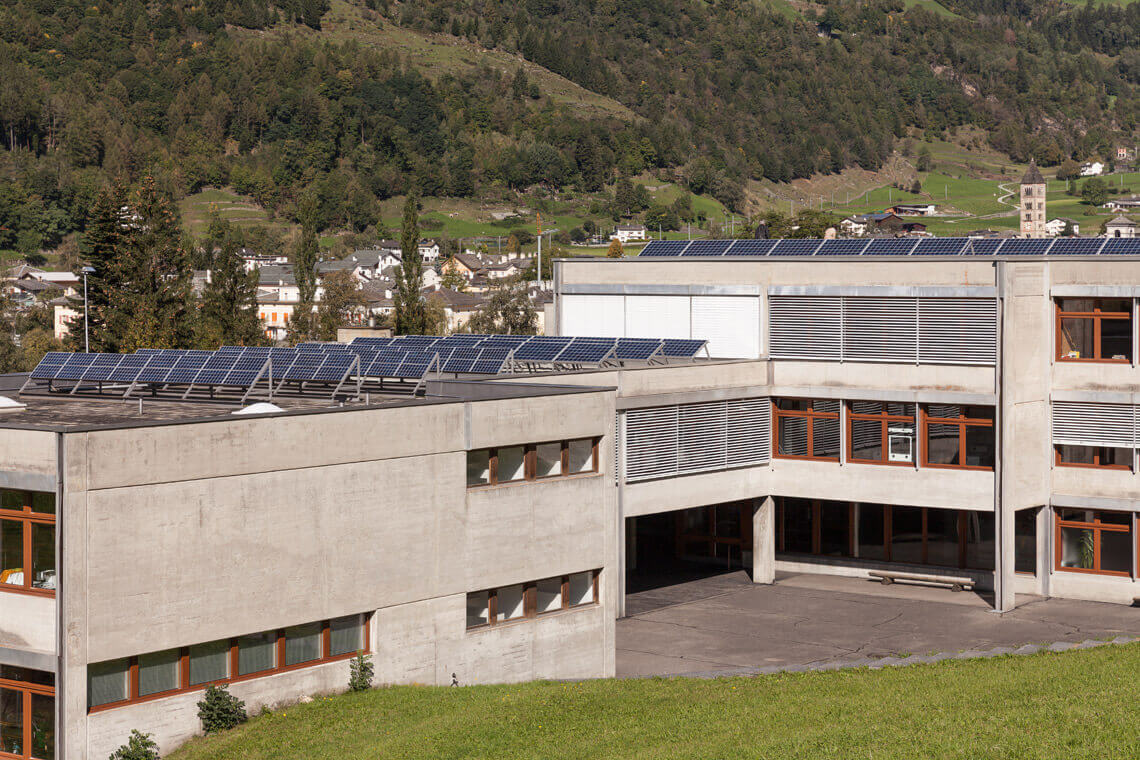 PV-Anlage auf dem Schulhaus Poschiavo